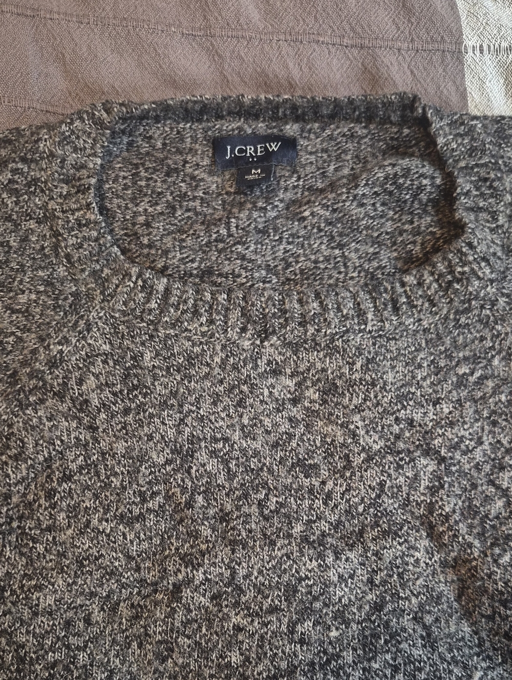 J Crew long sleeve sweater Size M in gray/white marl 30% lambswool